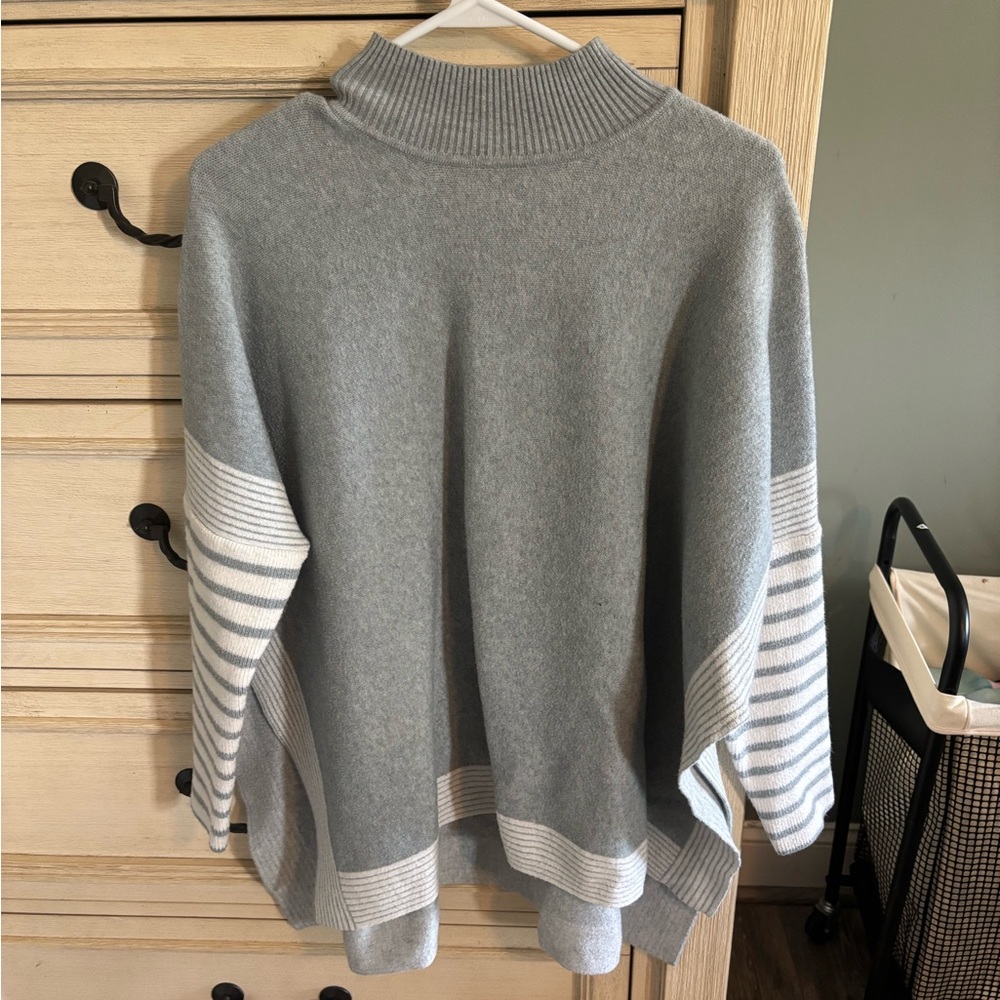Zenana Outfitters Gray and White Striped Turtleneck Sweater
